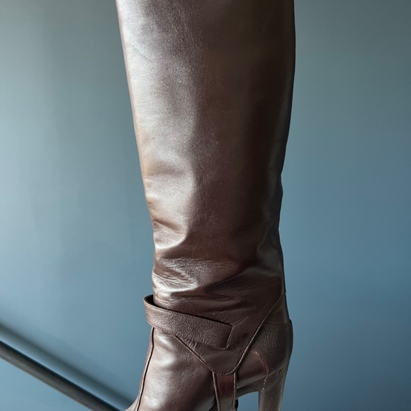 Brown Boot - Picture 4 of 6